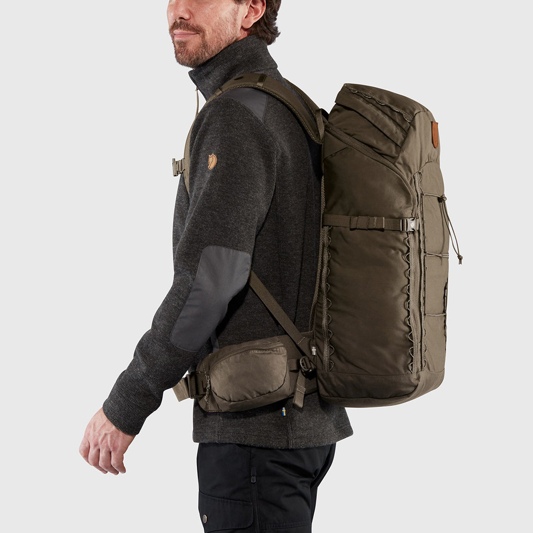 Singi 28 Backpack STONE GREY / EN STL