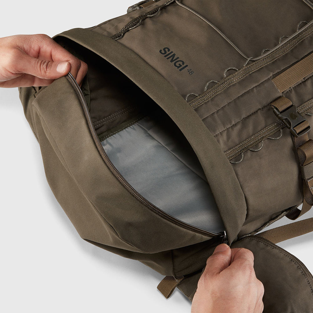 Singi 48 Backpack STONE GREY / EN STL