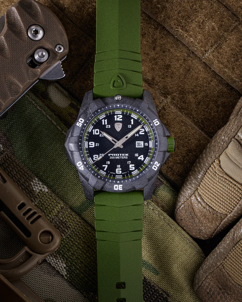 Carbon Composite Dive Series 1002 Svart Röd Med Svart Armband SVART RÖD MED SVART ARMBAND / 1 ST