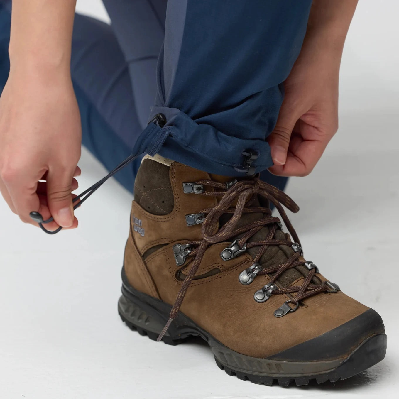 Abisko Hybrid Trail Trousers Women BLACK / 36/R