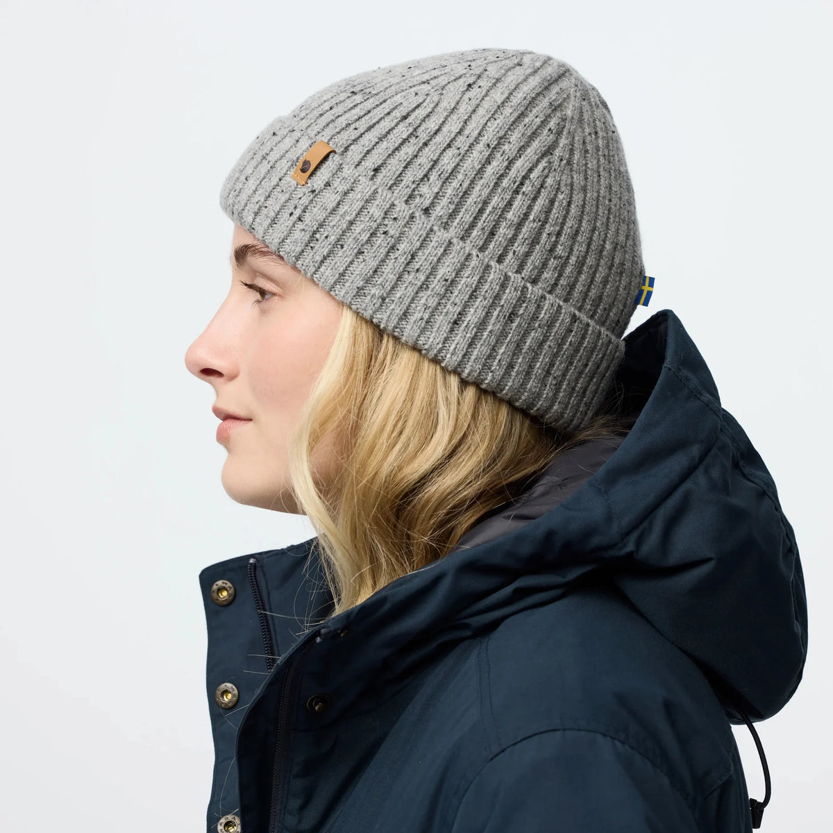 Övik Neps Beanie - ribbstickad mössa i merinoull