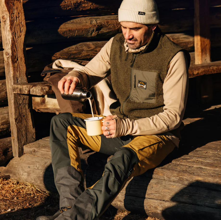 Core Ribbed Beanie - Klassisk Stickad Mössa i Återvunnet Material