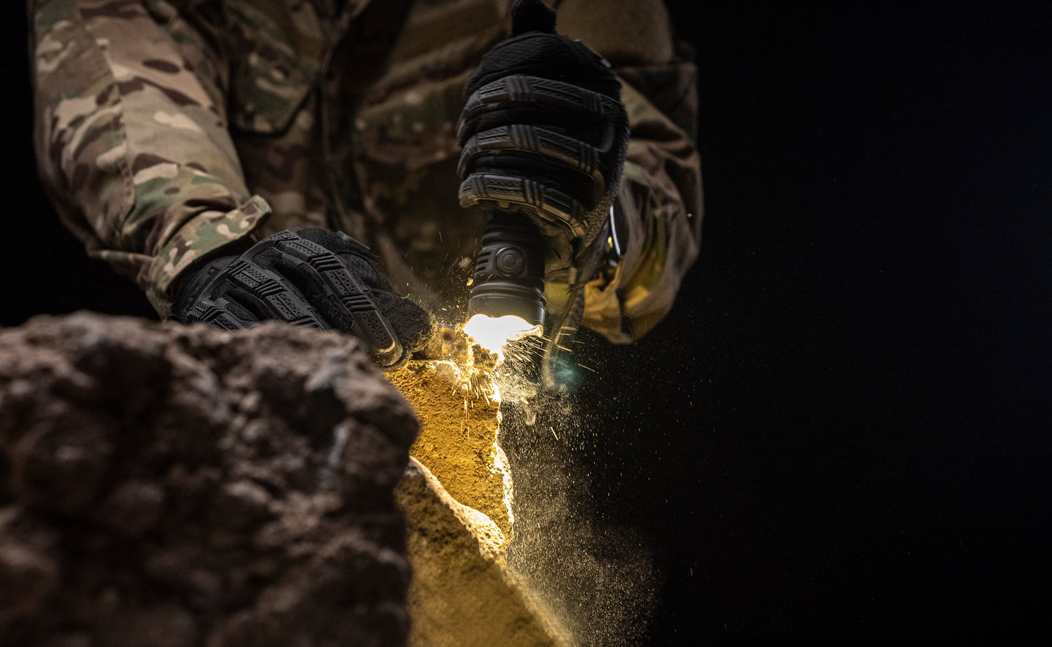 Predator Pro Max 3000 Lumen 590 meter