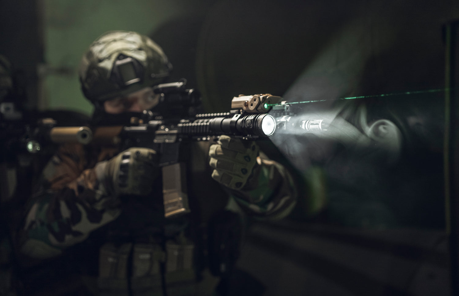 Predator Pro Max 3000 Lumen 590 meter