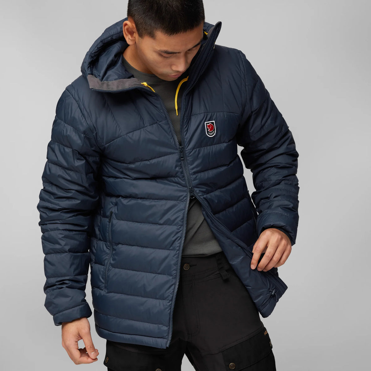 Expedition Pack Down Hoodie Men - Lätt dunjacka för vinter och friluftsliv